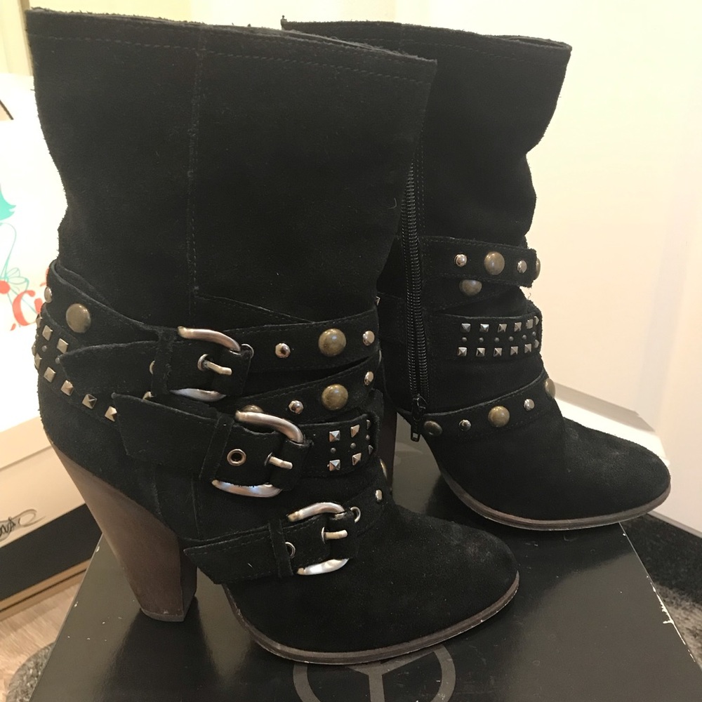 Steve Madden Rusttik black suede boots